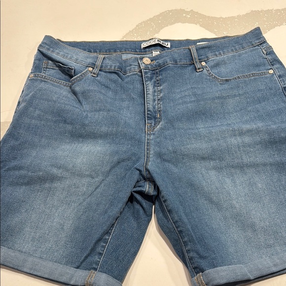 Code Bleu Women's Blue Denim Shorts - Picture 2 of 5
